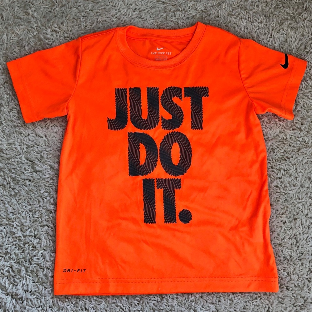 NIKE JUST DO IT Dri Fit Tee